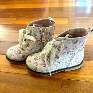 Cat & Jack zip up boots